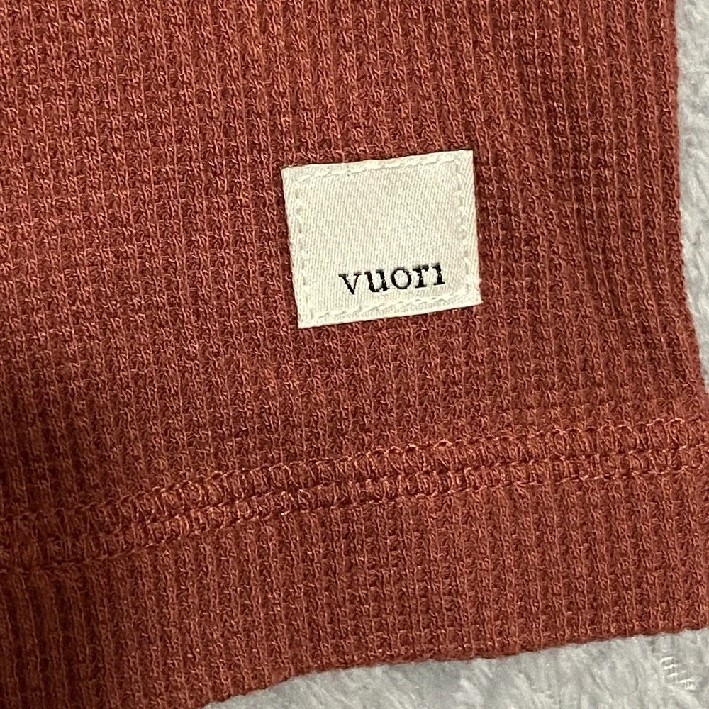 Vuori henley shirt